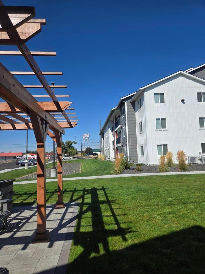 2210 Isaacs Ave - Photo 3 of 35