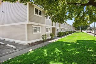 425 S Olympia St - Photo 1 of 1