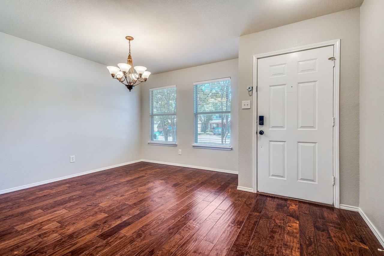 2233 Southway - Photo 2 of 25