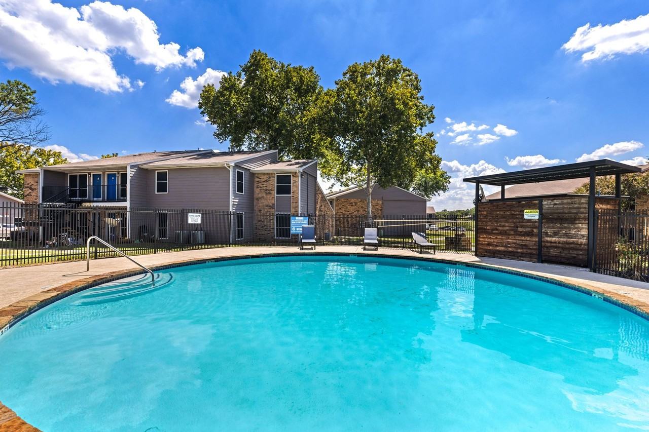 Cottonwood Park Village - Photo 2 of 26