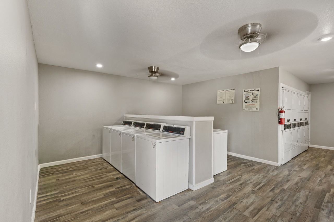 Cottonwood Park Village - Photo 5 of 26