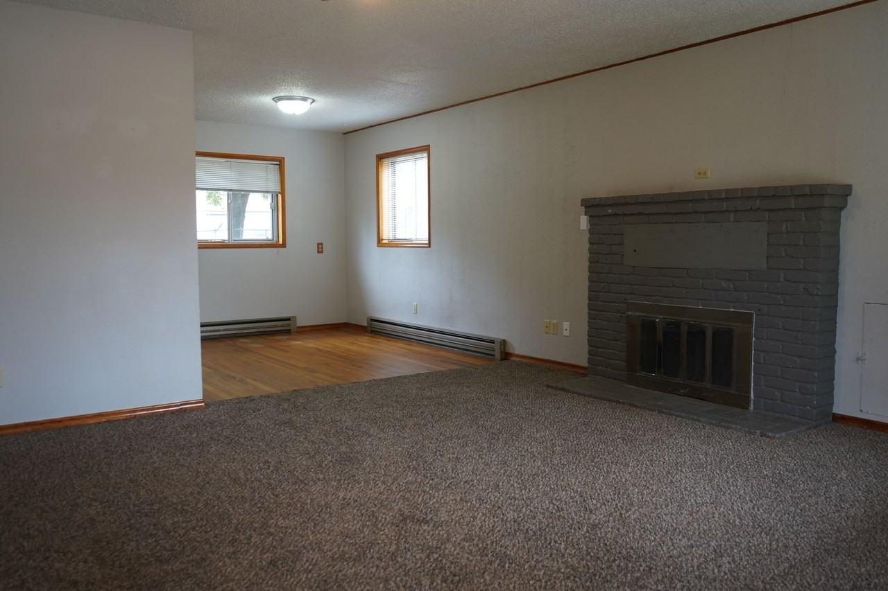 1110 Ne 259th St - Photo 2 of 11