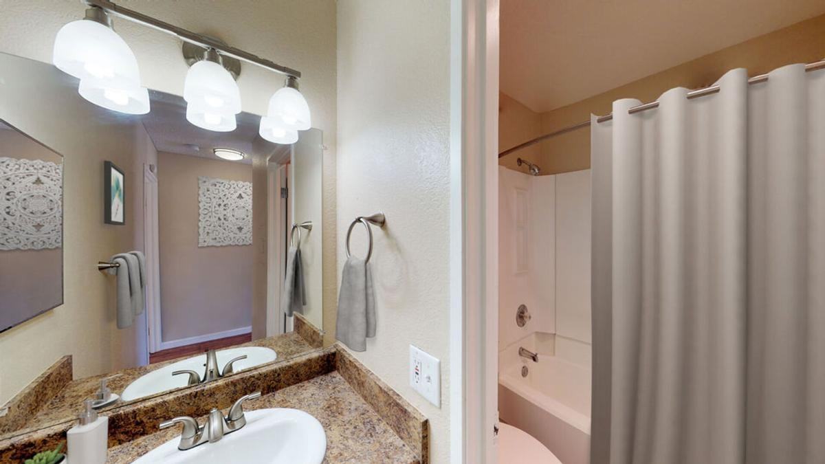 156 N Murrieta Blvd - Photo 2 of 29