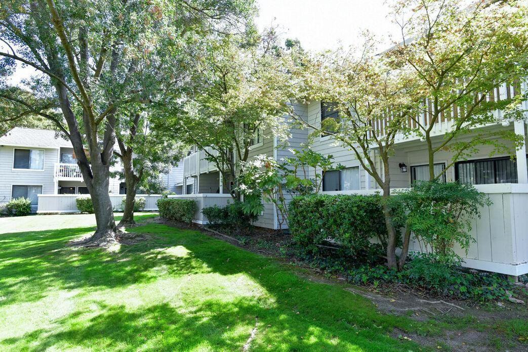 156 N Murrieta Blvd - Photo 2 of 29