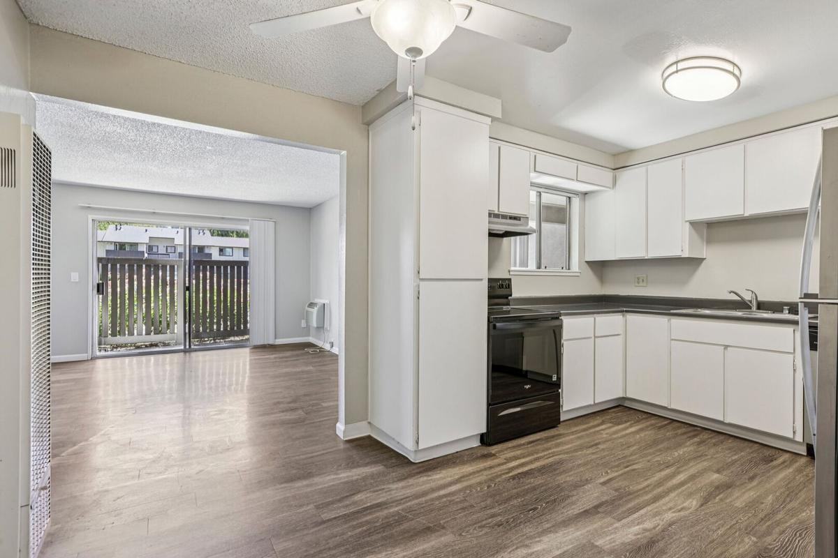 5643 Charlotte Way - Photo 4 of 29