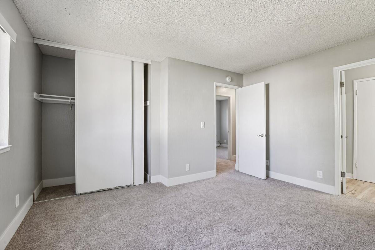 5643 Charlotte Way - Photo 6 of 29