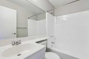 featured image of 5643 Charlotte Way