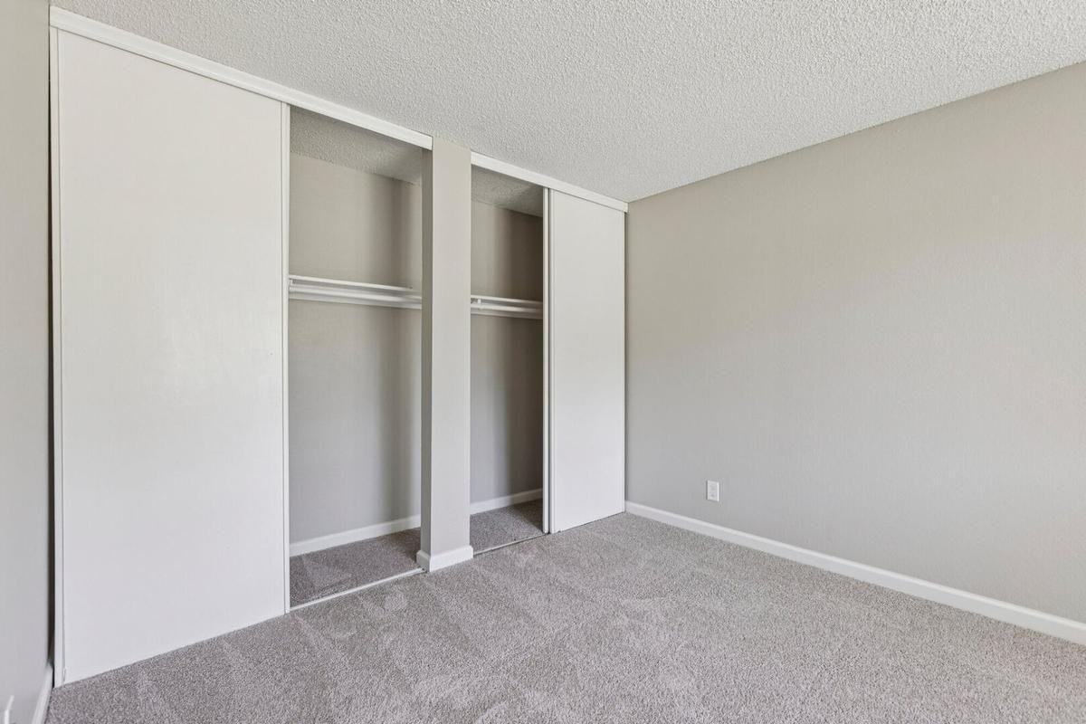 5643 Charlotte Way - Photo 7 of 29