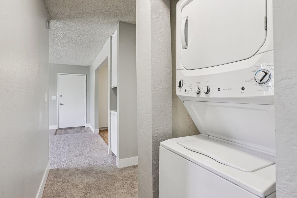 5643 Charlotte Way - Photo 5 of 29
