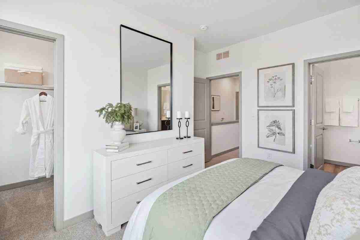 18905 E 59th Ave - Photo 4 of 24