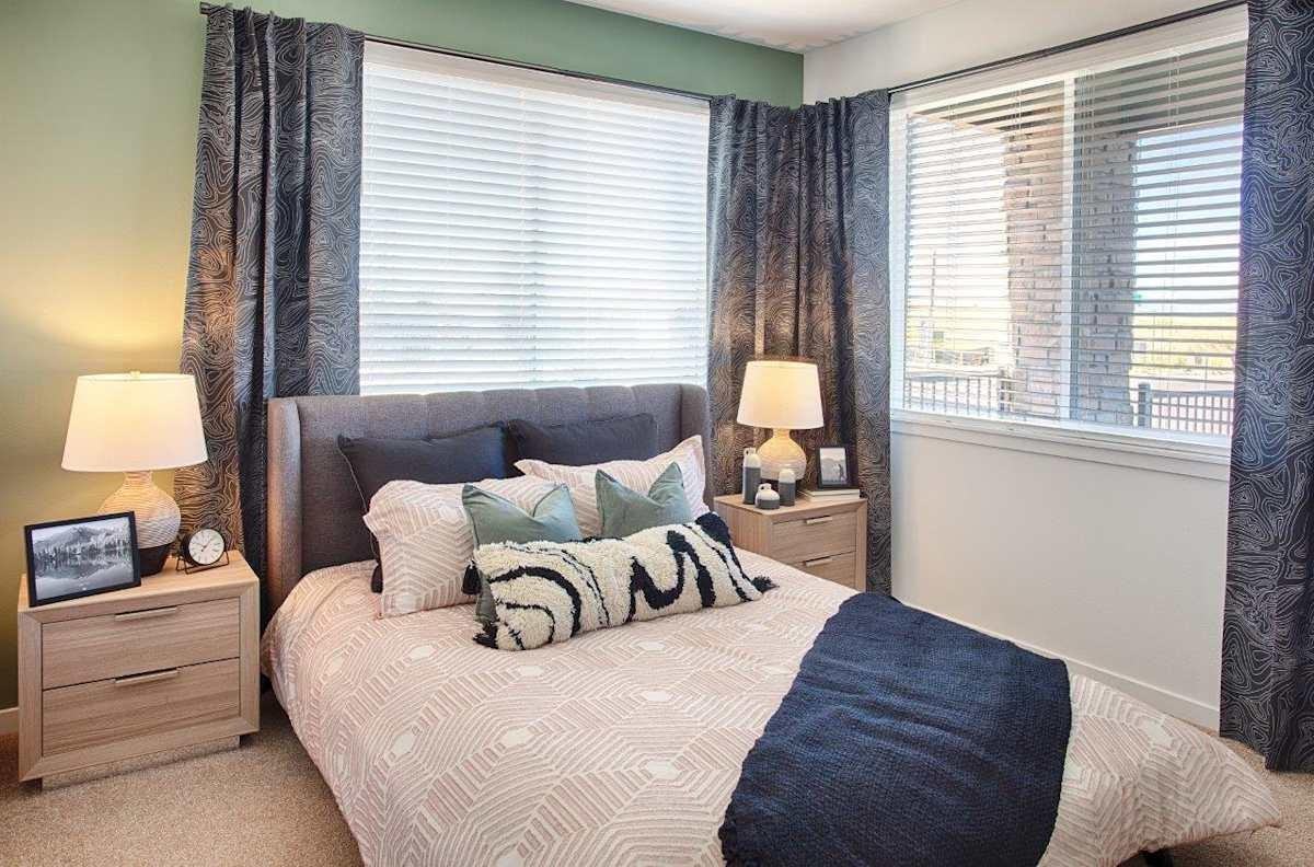 22025 E 7th Ave - Photo 2 of 35