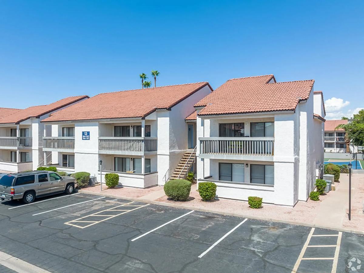 225 N Gilbert Rd - Photo 6 of 23