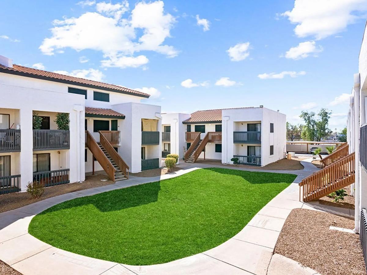 225 N Gilbert Rd - Photo 7 of 23