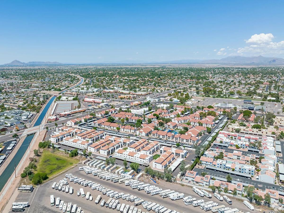 225 N Gilbert Rd - Photo 3 of 23