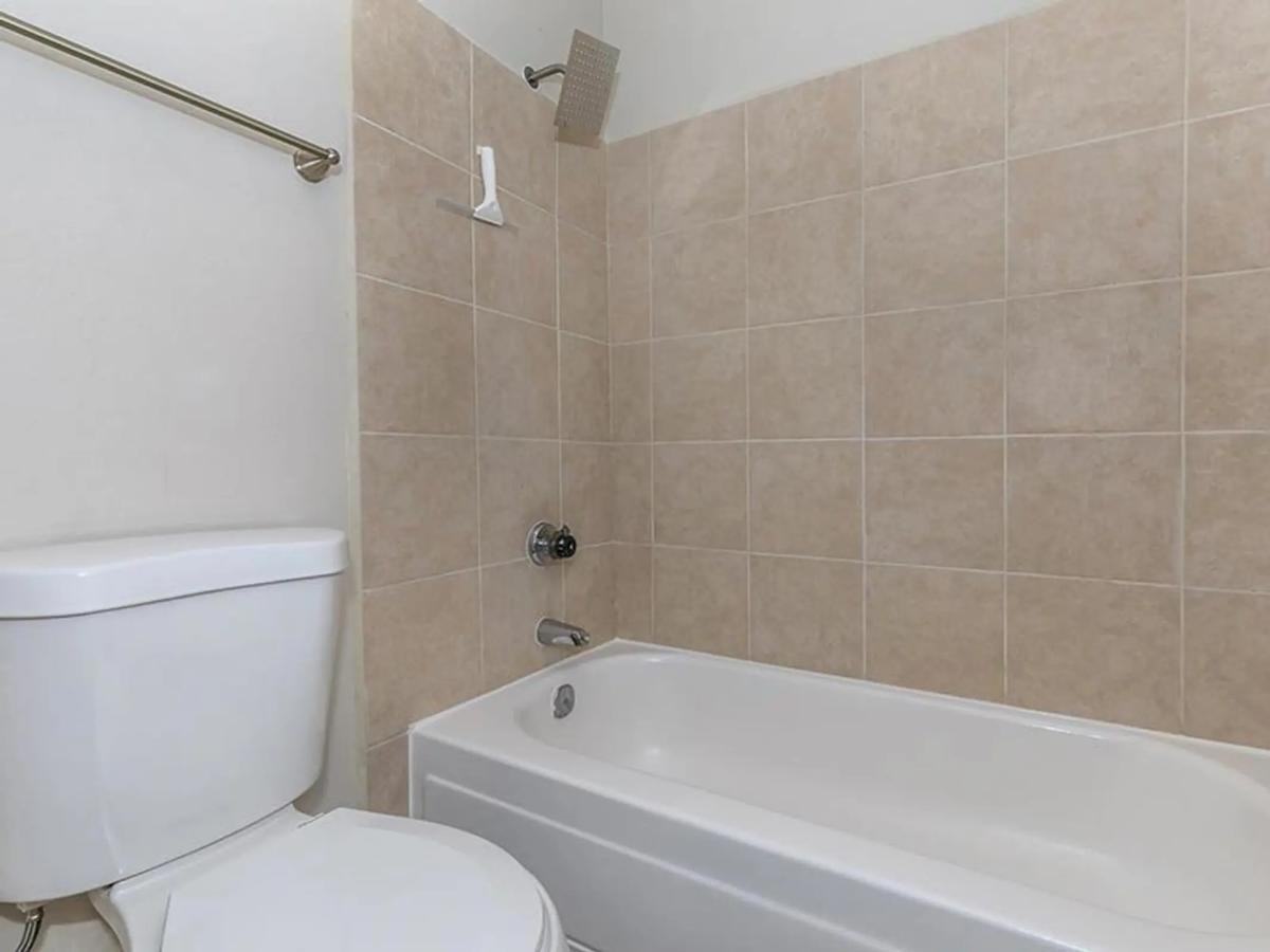 868 S Arizona Ave - Photo 2 of 44