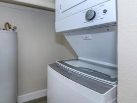 868 S Arizona Ave - Photo 1 of 1