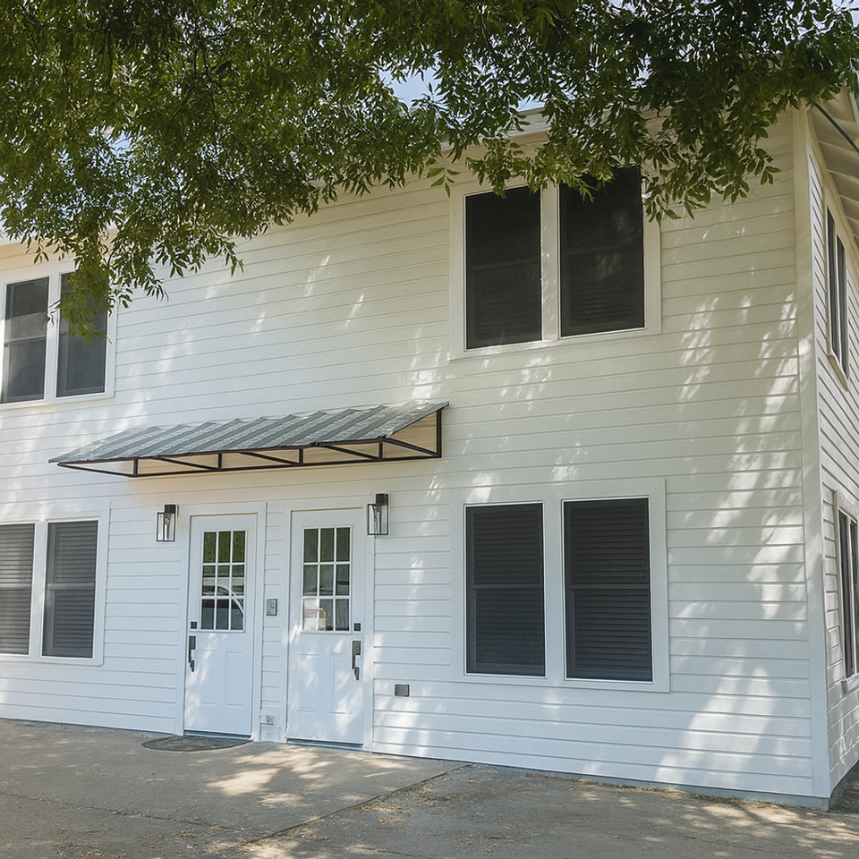 110 E 30th St - Photo 3 of 21