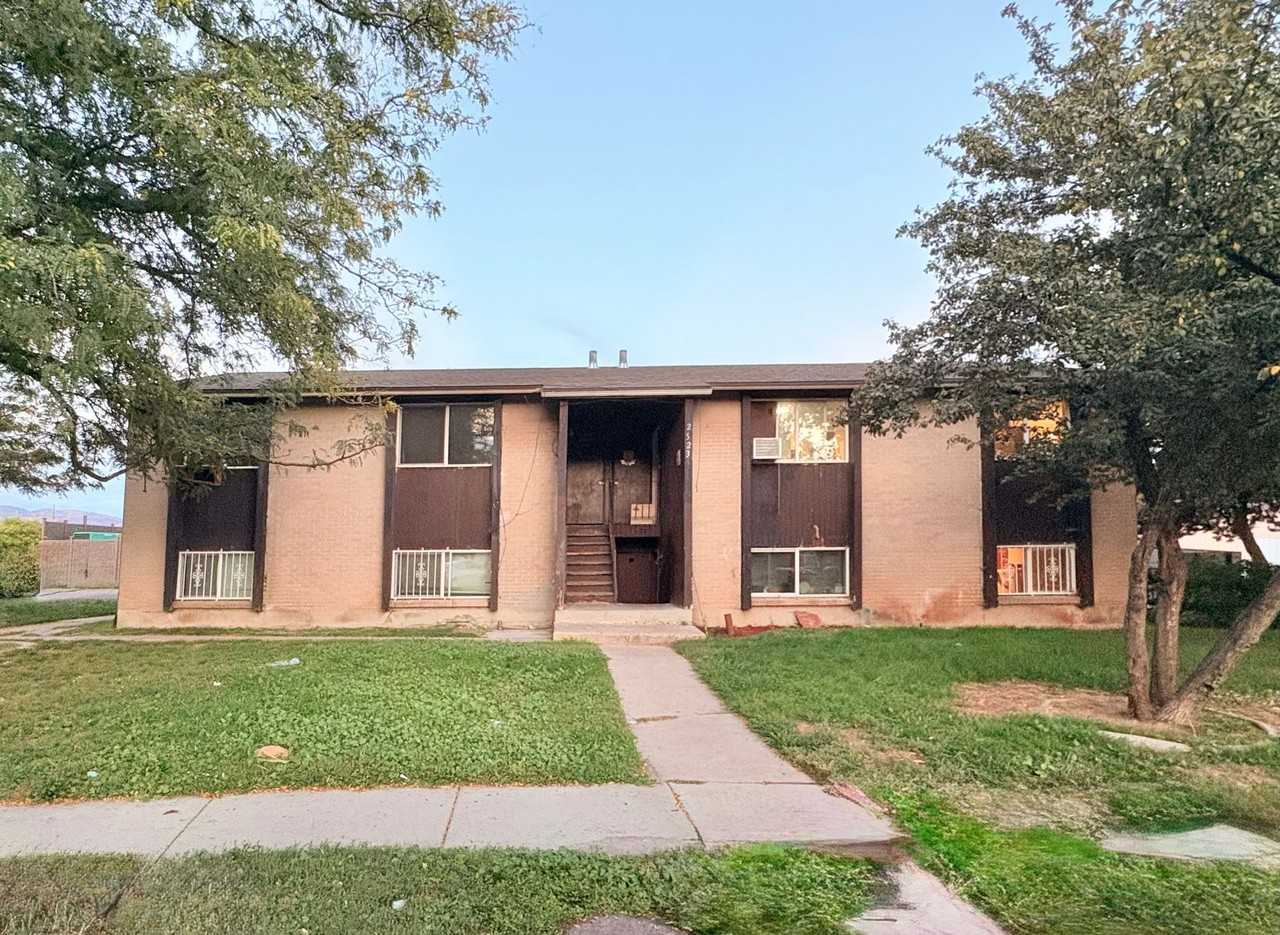 2523 Lakecrest 4-plex - Photo 3 of 5