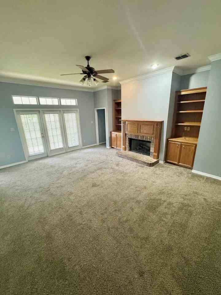 2306 Stockwell Rd - Photo 2 of 9
