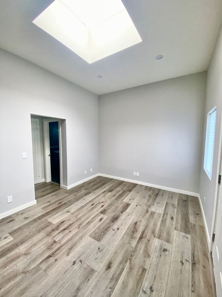 Sweet Spot Alert! Cozy 1 Bed in the Heart of LA - Photo 3 of 5