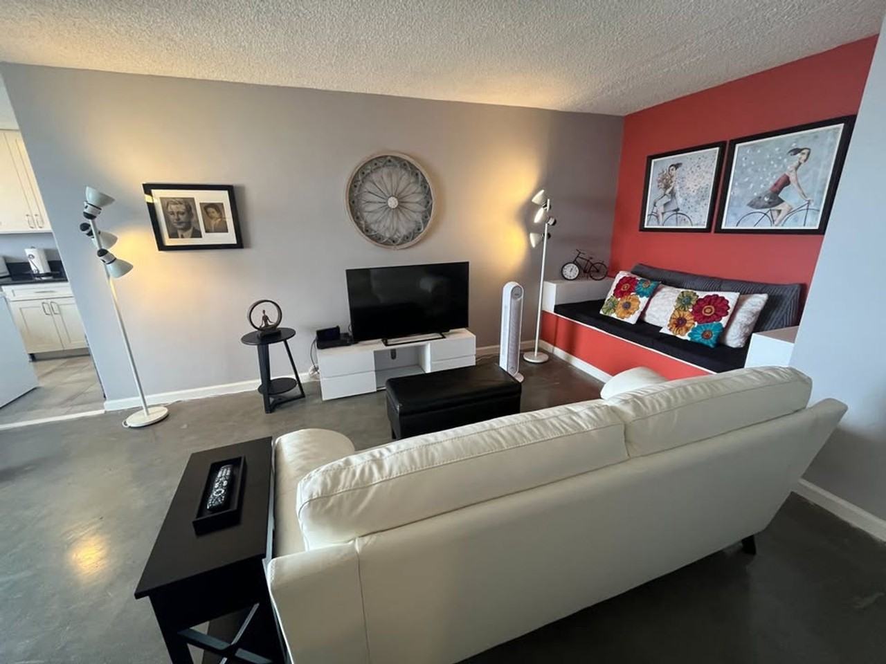 1201 Wilder Ave #2102 - Photo 2 of 14