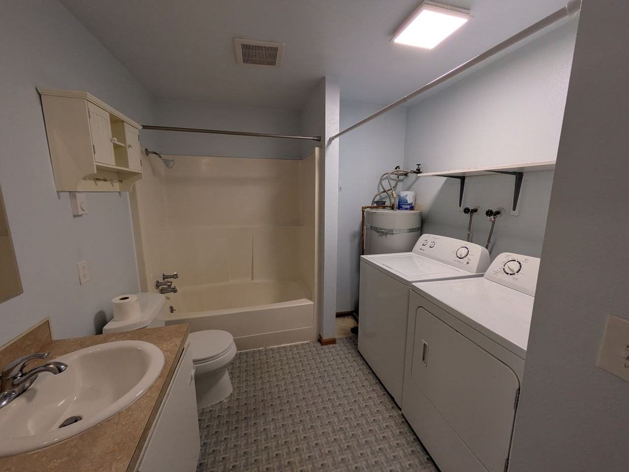 1202 24th St - Photo 7 of 10