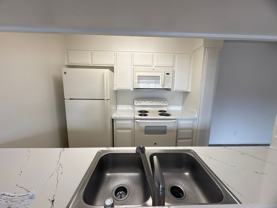 422 -  CENTRAL PARK APARTMENTS - Photo 1 of 1