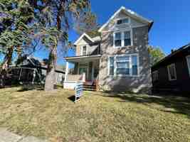 featured image of 3205 S Calhoun St