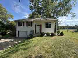 featured image of 213 S Poplar Dr