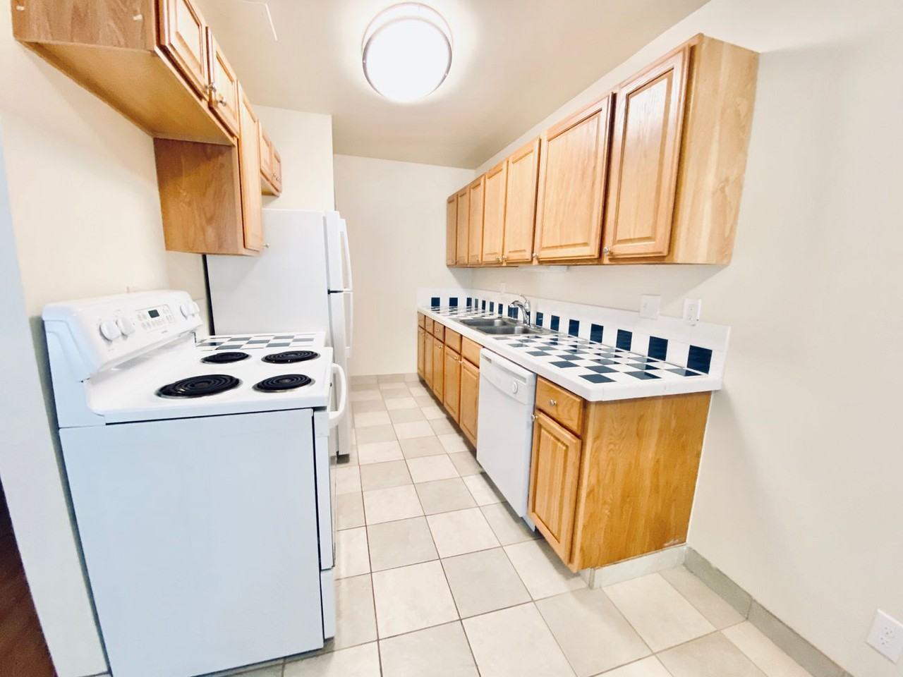 509 Apartments - Photo 3 of 27