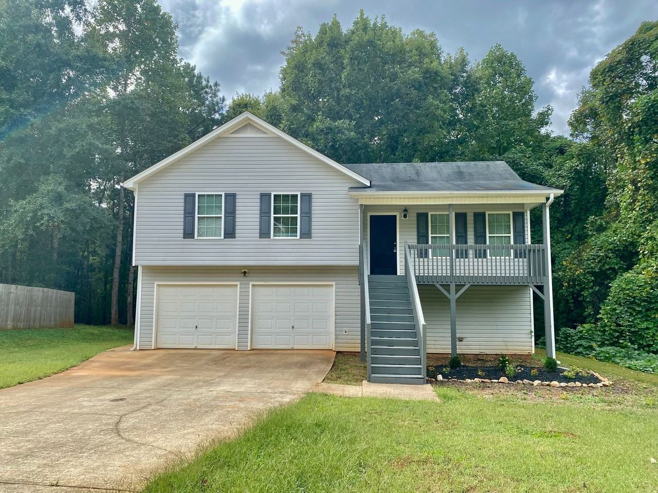 18 Twin Oaks Lane - Photo 2 of 47