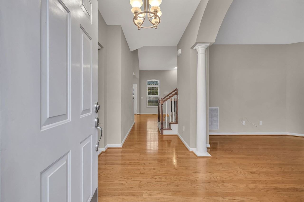 2001 Wimbledon Cir - Photo 5 of 50