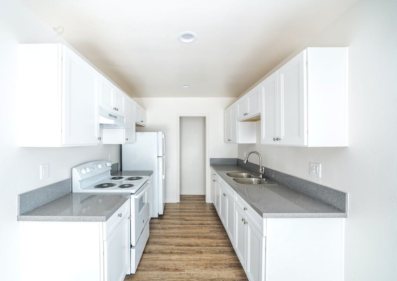 4712 Jewell St - Photo 6 of 7