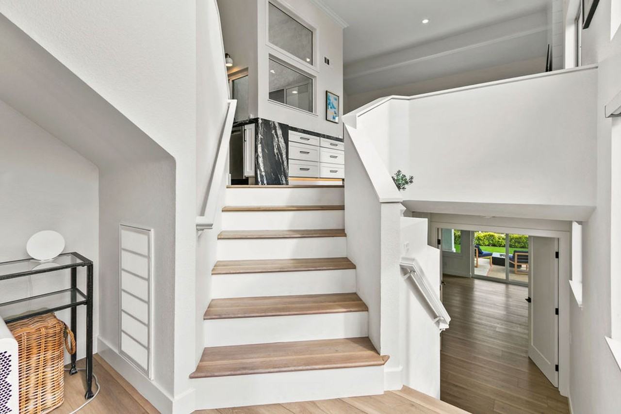 105 Palm Beach Court - Photo 7 of 43