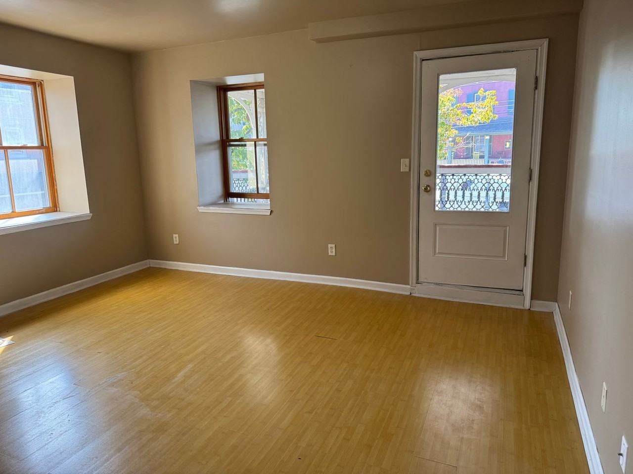 201 W Main St - Photo 5 of 22