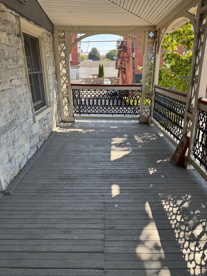 201 W Main St - Photo 7 of 22