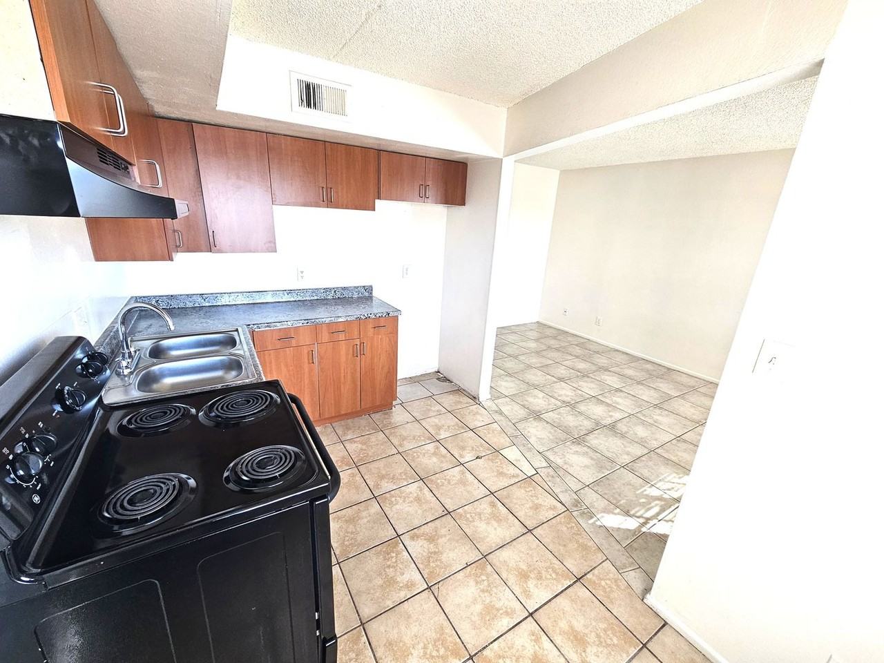 45 Lyn Rae Drive #5 - Photo 4 of 17