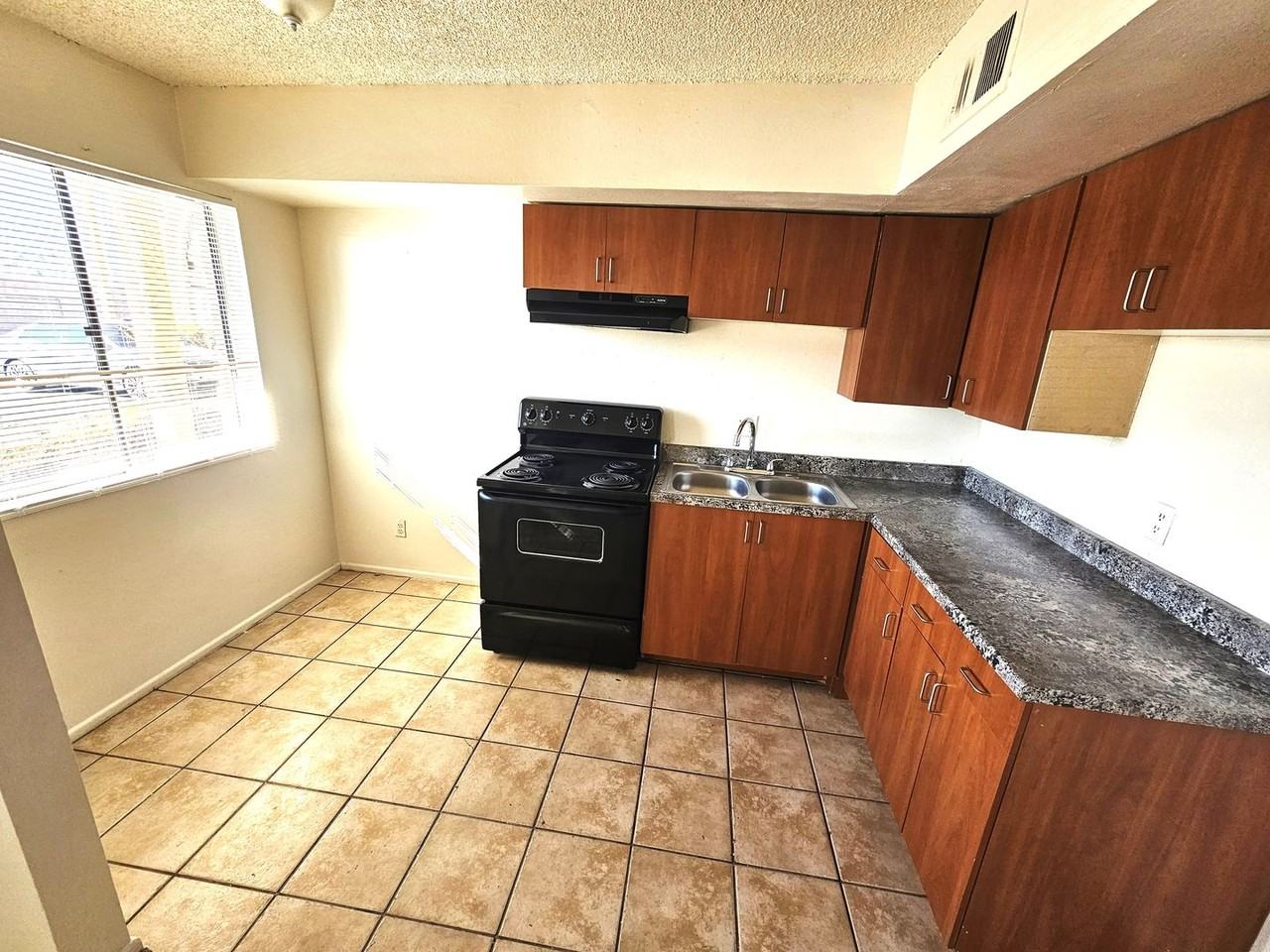 45 Lyn Rae Drive #5 - Photo 5 of 17