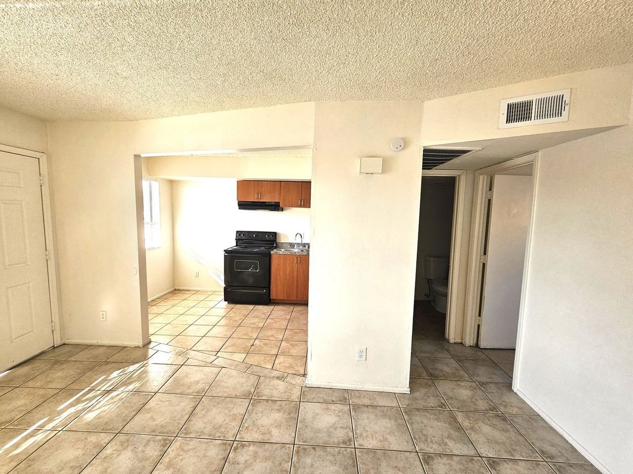 45 Lyn Rae Drive #5 - Photo 6 of 17