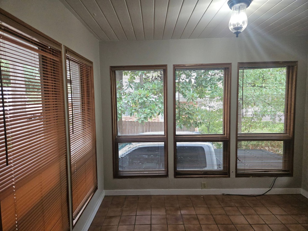 1151 Pinehurst Dr Se - Photo 7 of 10