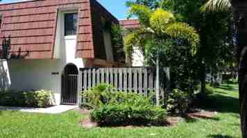 featured image of 2221 White Pine Cir Apt B #Apt B