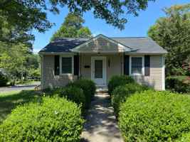 featured image of 1001 Grayland St