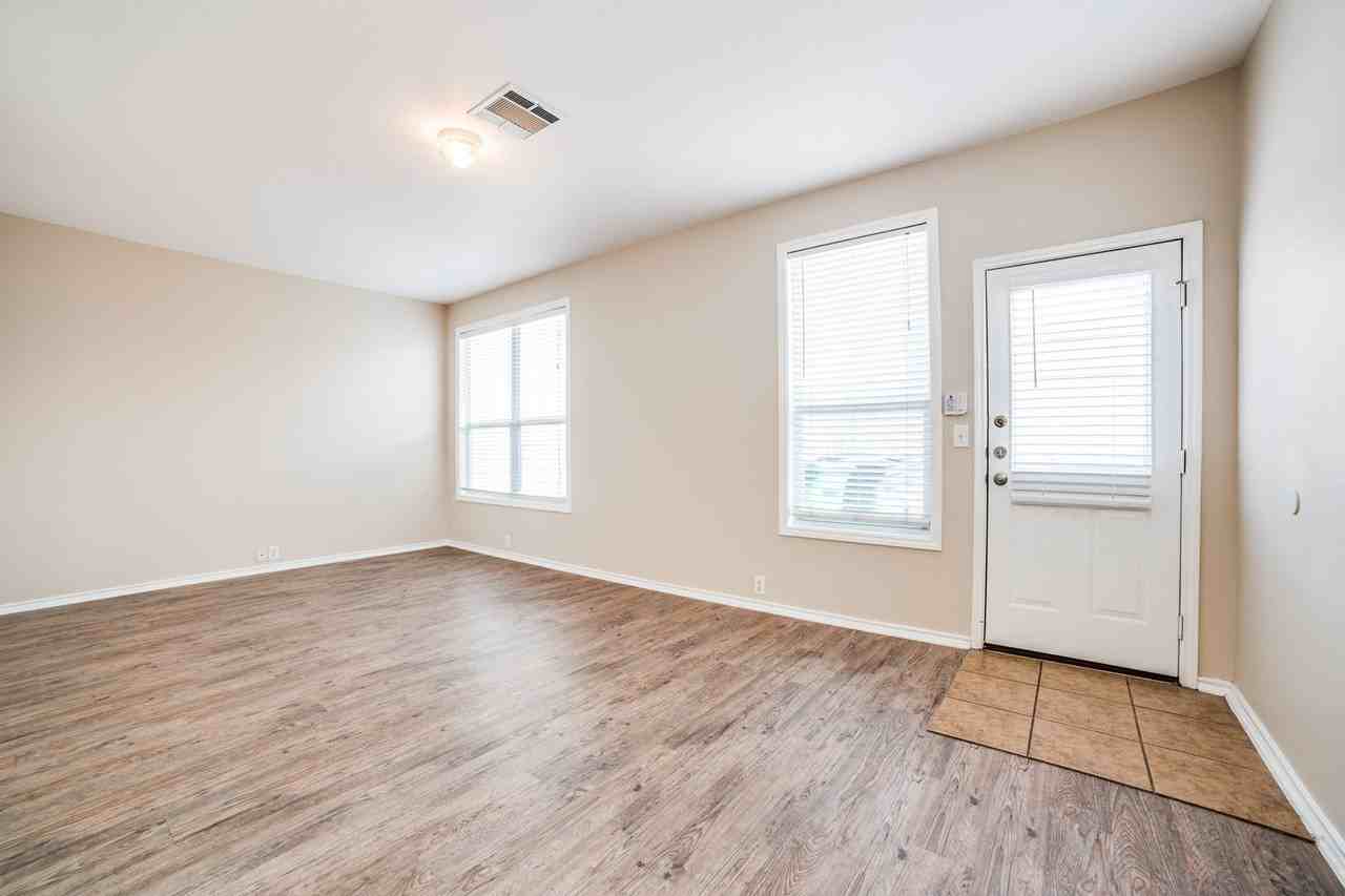 10208 Lateleaf Oak - Photo 5 of 12