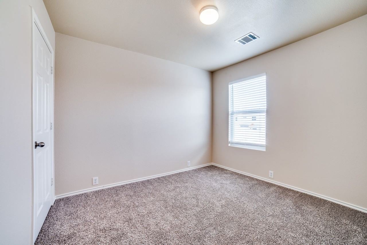 10208 Lateleaf Oak - Photo 7 of 12