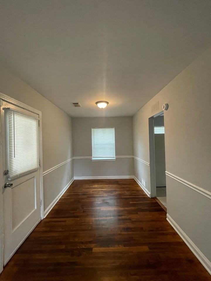 916 Grenada Dr - Photo 4 of 13