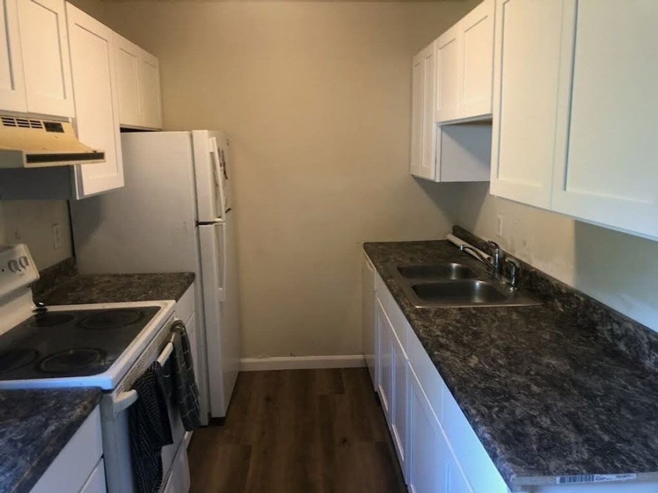 119 Cole St #C - Photo 3 of 5