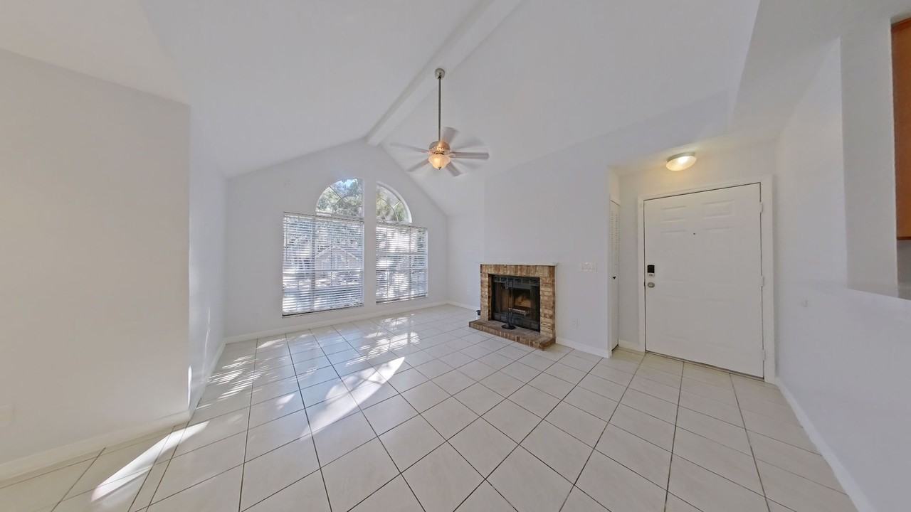 620 Glenwood Court #77 - Photo 2 of 11