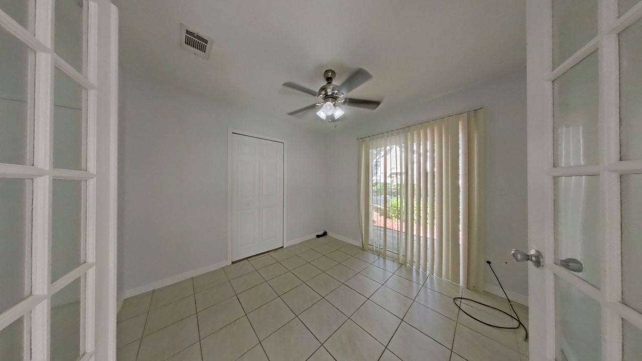 620 Glenwood Court #77 - Photo 5 of 11