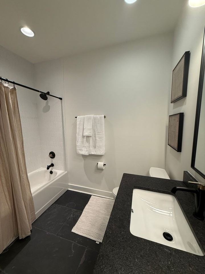 578 Pride Avenue - Photo 7 of 25