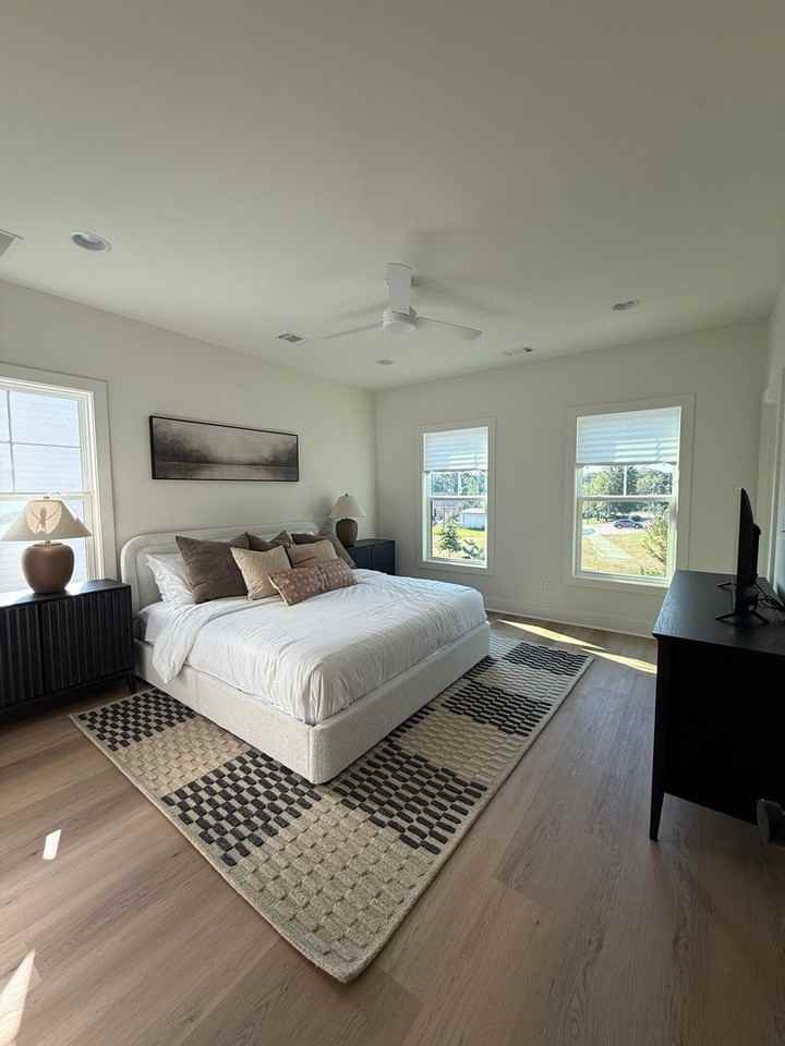 580 Pride Avenue - Photo 3 of 33